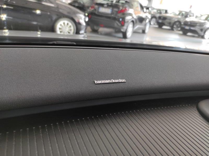 VOLVO EX30 (2023-->) - EX30 Single Motor Extended Range RWD Plus