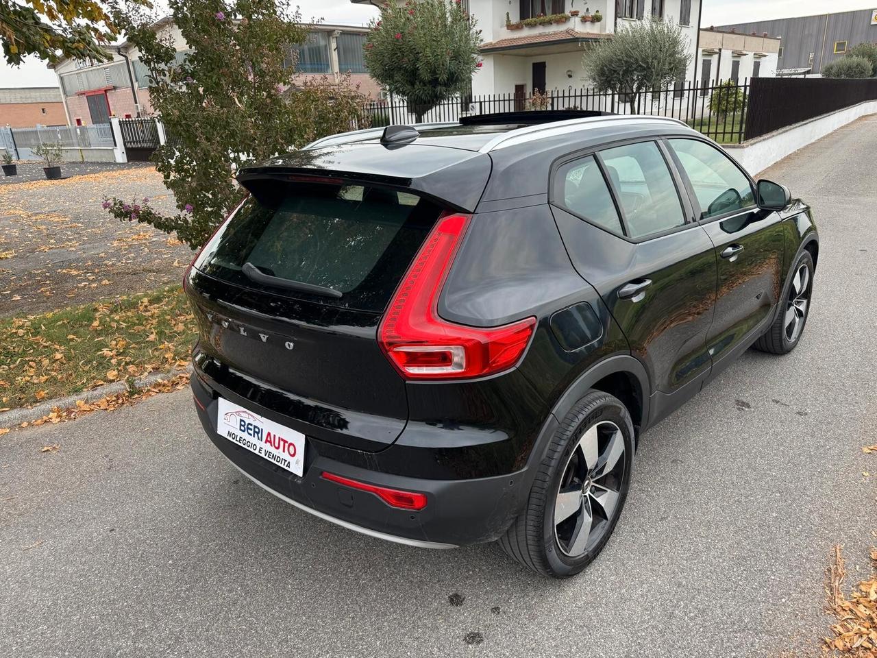 Volvo XC40 D4 Geartronic R-design (4x4) trazione integrale