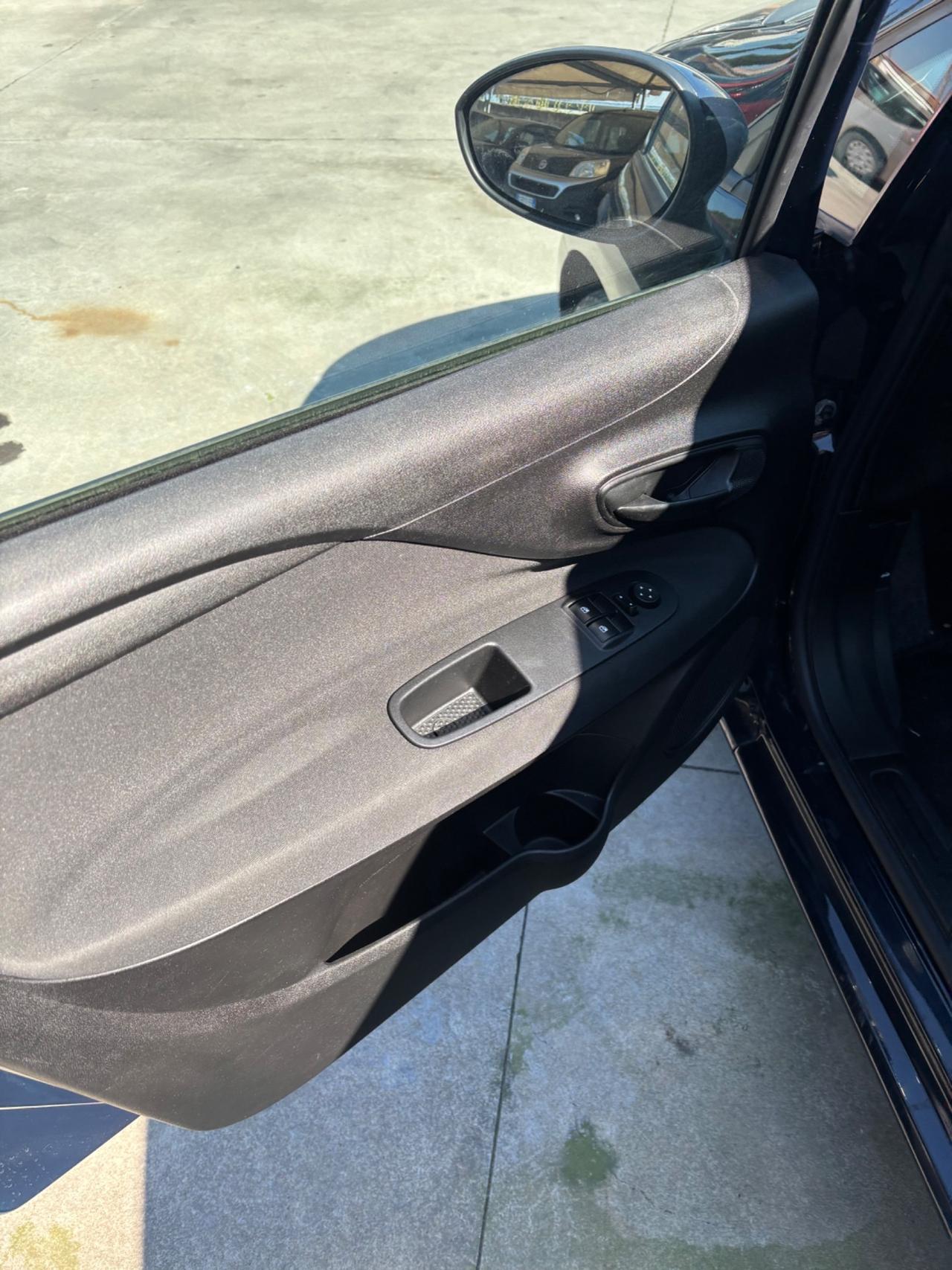 Fiat Punto 1.2 8V 5 porte Lounge per neopatentati