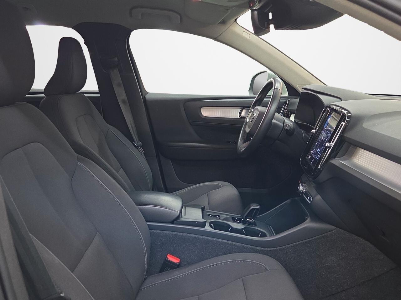 Volvo XC40 T3 Geartronic Momentum Pro