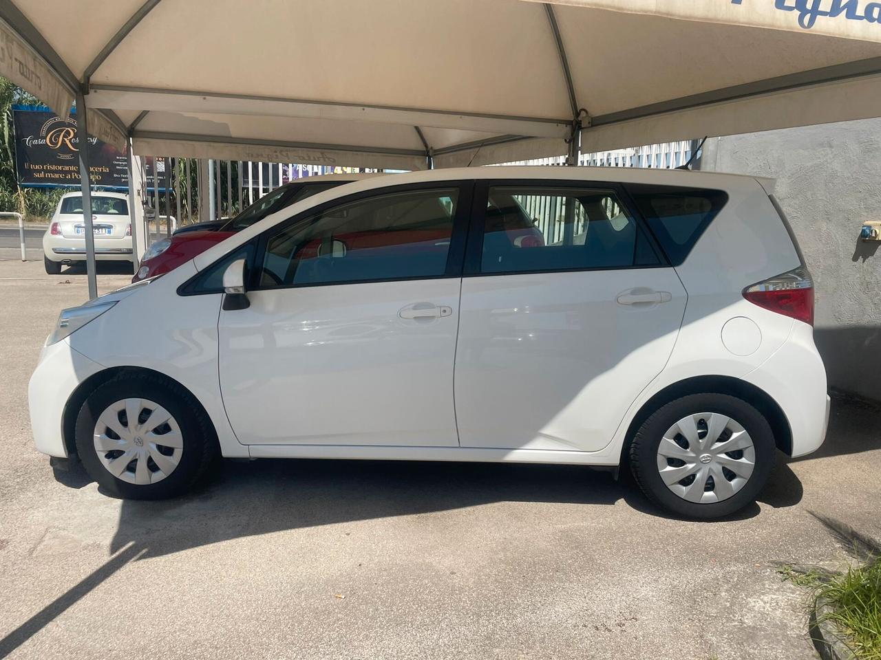 Toyota Verso-S 1.4D MT Active
