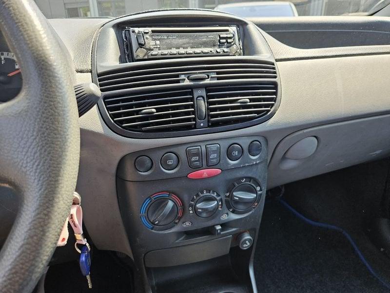FIAT Punto 1.2 CAT 5P ELX