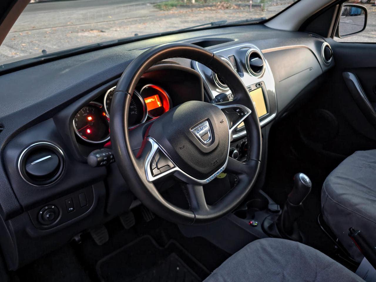 Dacia Logan MCV 1.0 TCe GPL 12V 100CV ECO-G 15th Anniversary E6 Manuale