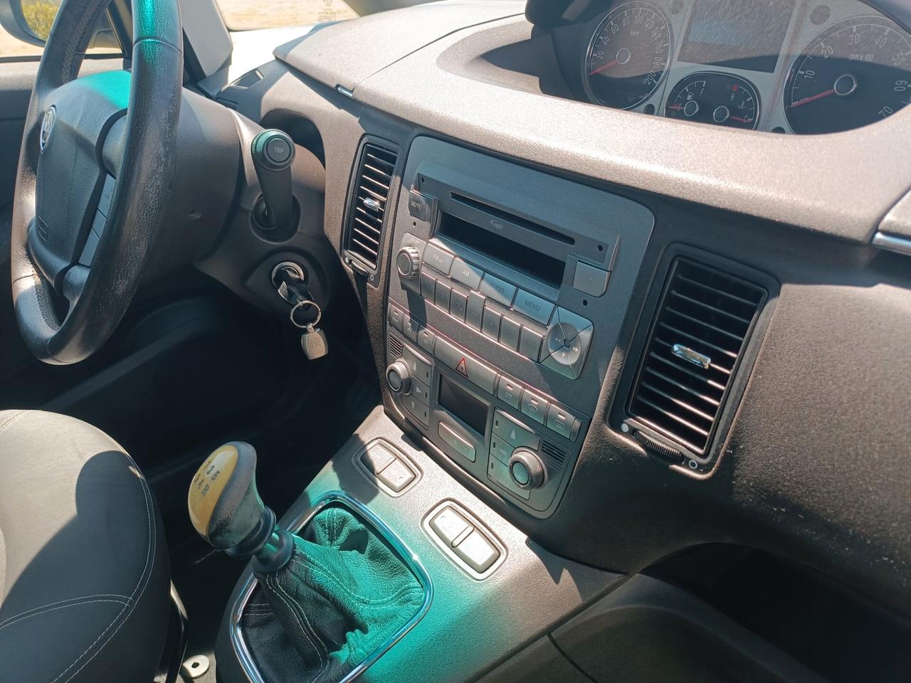 Lancia MUSA 1.4 8V Ecochic (GPL) 5th Avenue