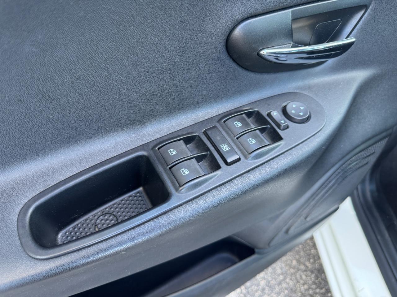 Lancia Ypsilon 1.2 69 CV Platinum 2011