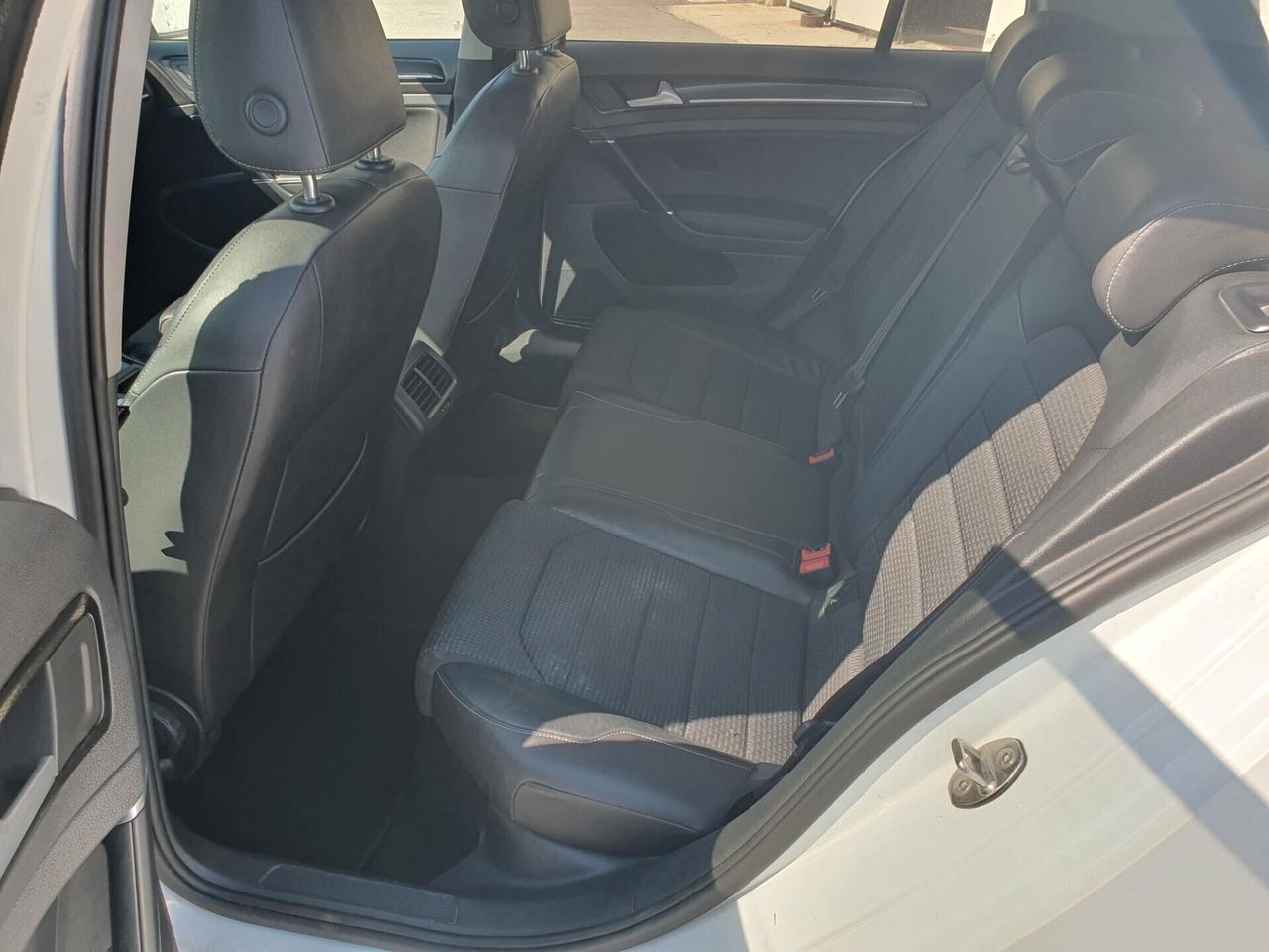 Volkswagen Golf 1.6 TDI 110 CV Highline Neop 2016