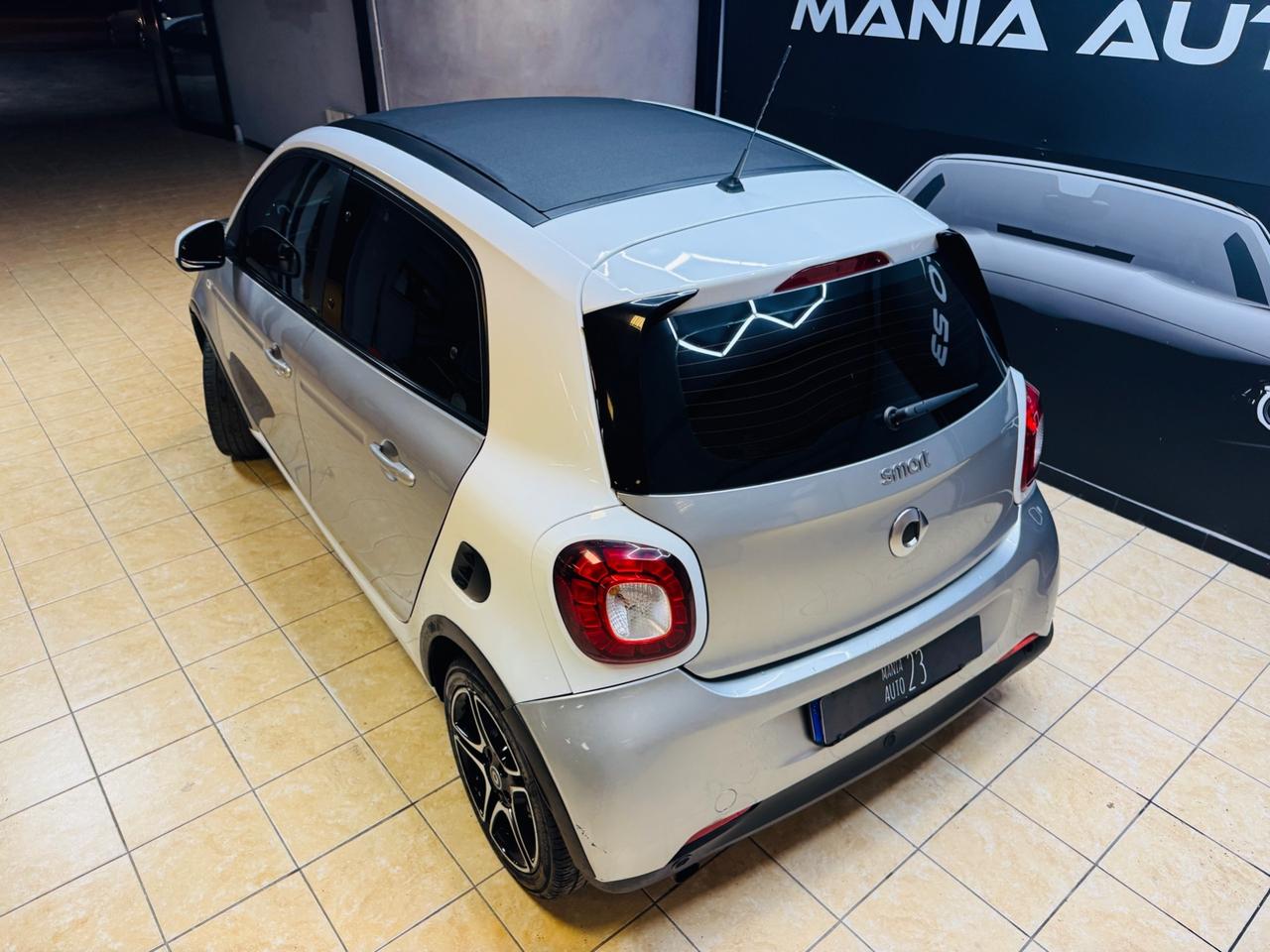 Smart ForFour 90 0.9 Turbo twinamic JBL*ALL BRABUS*CABRIO*NEOPATENTATI*