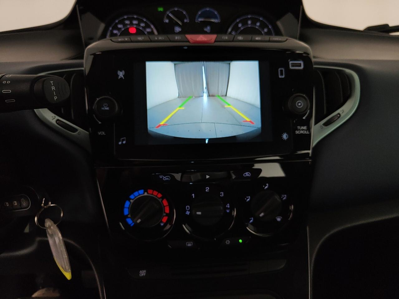 Lancia Ypsilon 1.0 FireFly 5 porte S&S Hybrid Platino