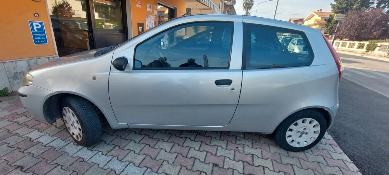 PUNTO CLASSIC FANALONE 1,2 GPL DI SERIE X NEOPATENTATI UNIPROPRIETARIO IMPECCABILE