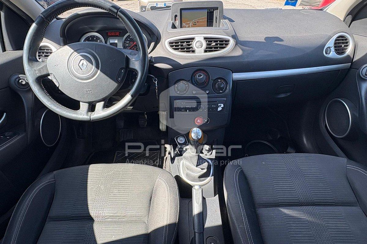 RENAULT Clio 1.2 16V 3 porte Dynamique