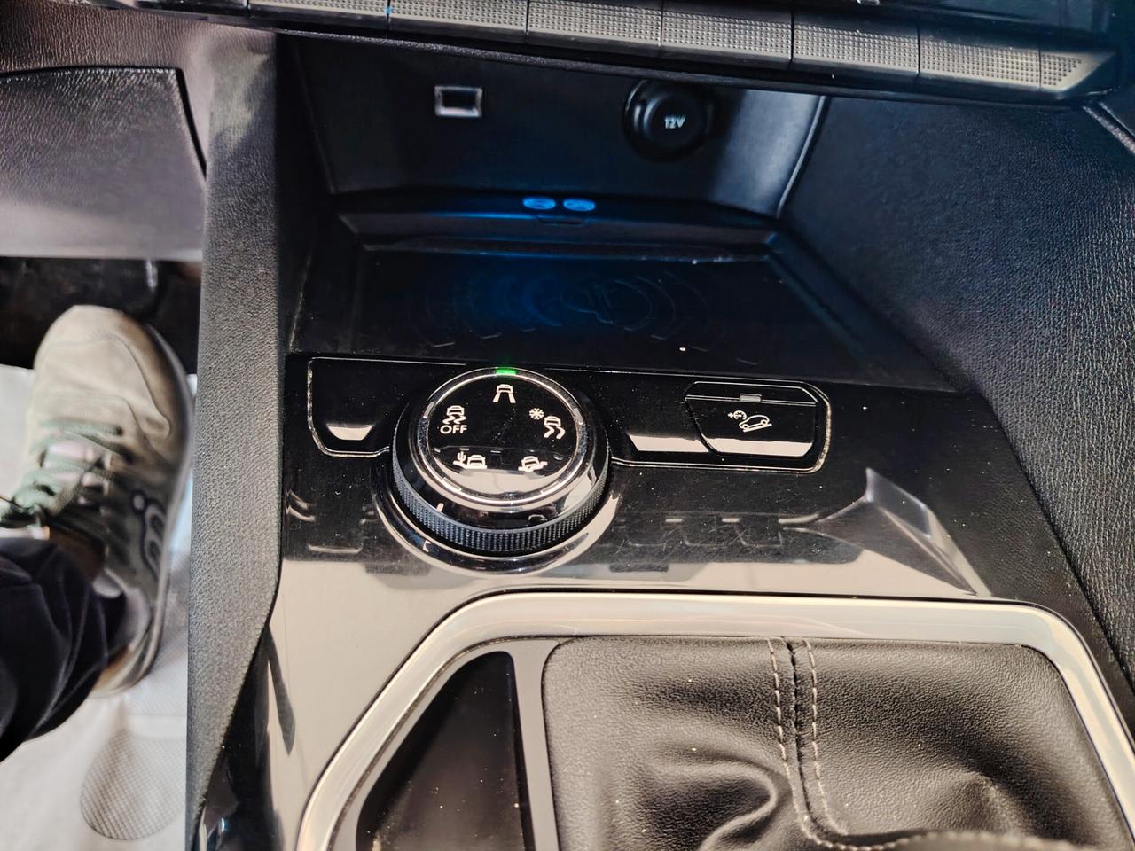 Peugeot 3008 BlueHDi 130 S&S Allure full