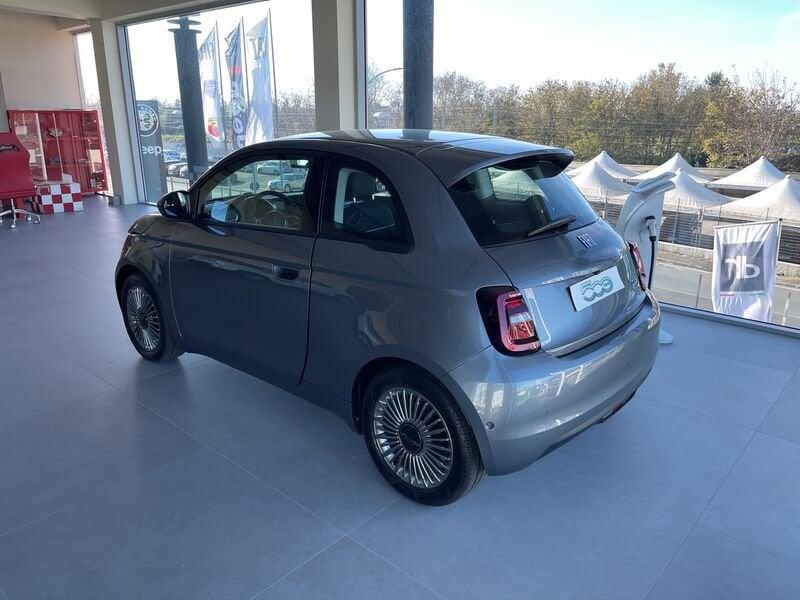 FIAT 500e 500 Nuova 500 Hatchback My23 La Nuova 500 - 320 Berlina