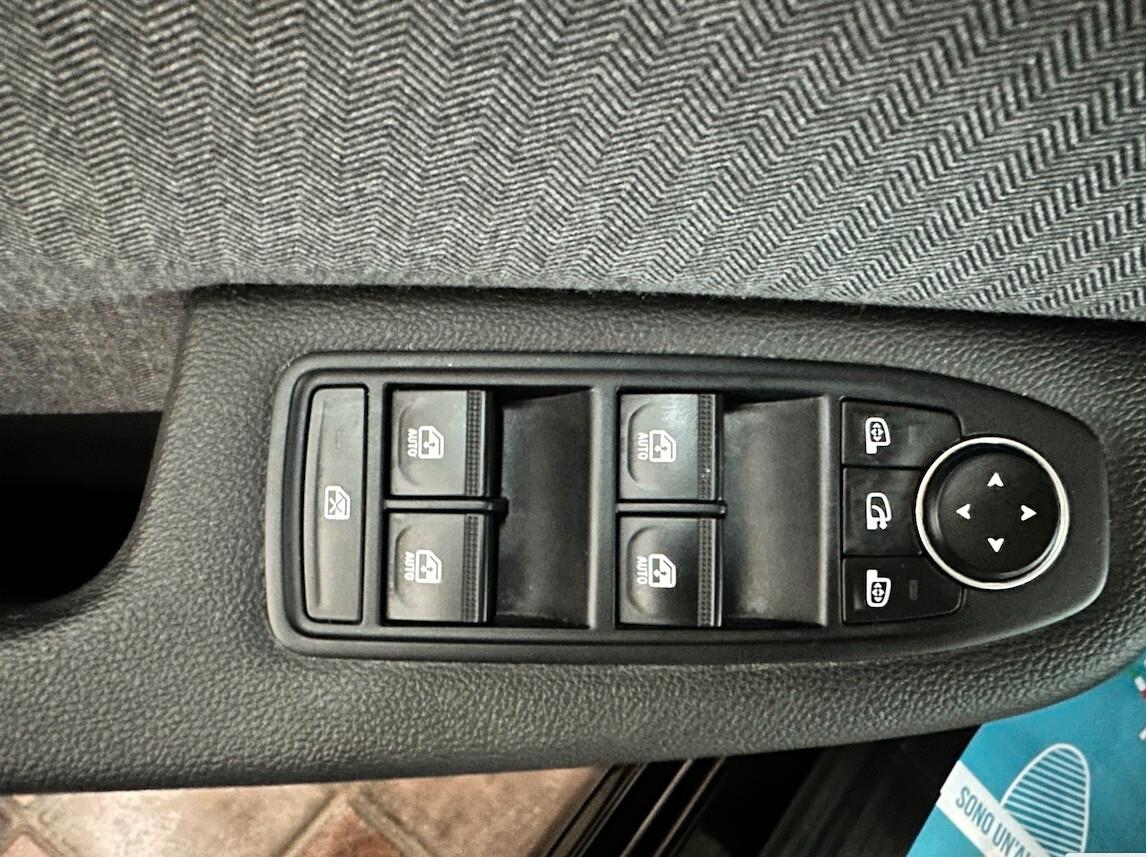 Renault Clio TCe 90 CV 5 porte Techno