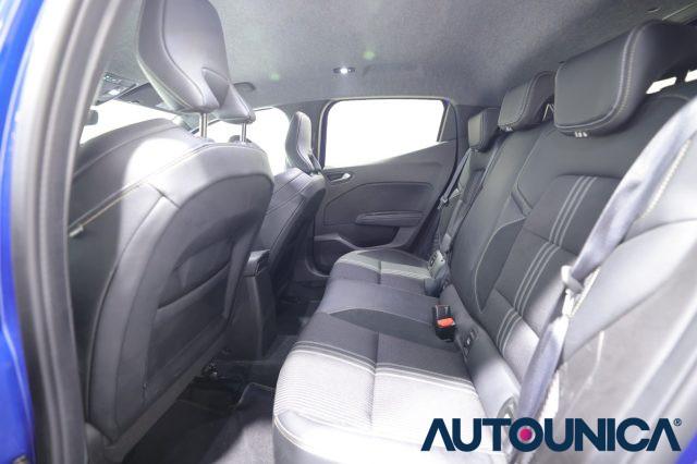 RENAULT Clio FULL HYBRID E-TECH 145 CV 5 PORTE ENGINEERED