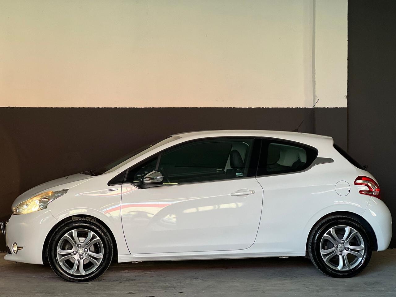 Peugeot 208 1.2 VTi 82 CV 3 porte Serie Speciale S