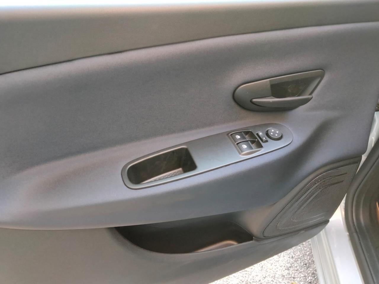 Lancia Ypsilon 1.0 FireFly 5 porte S&S Hybrid Ecochic Gold Plus