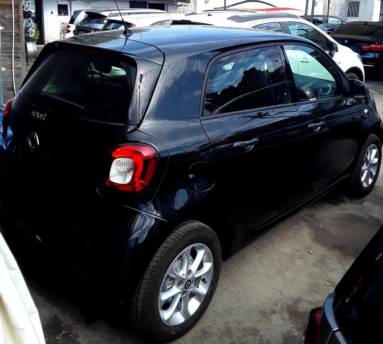 SMART FOUR FOUR 1.0