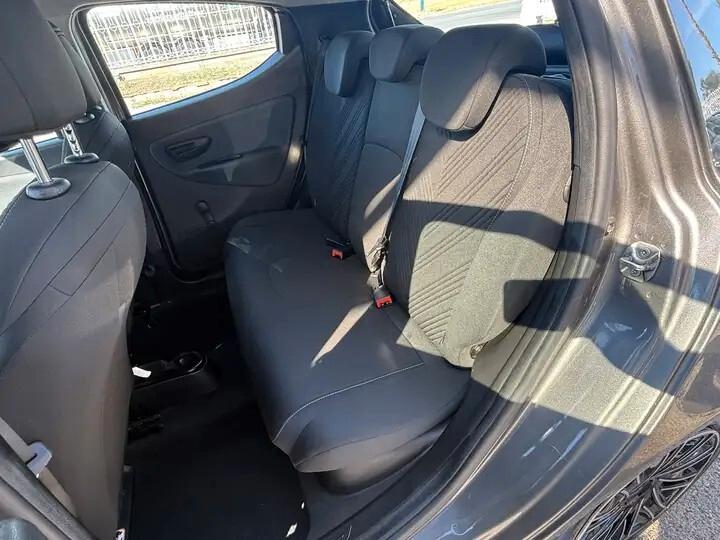 Lancia Ypsilon 1.0 FireFly 5 porte S&S Hybrid Gold