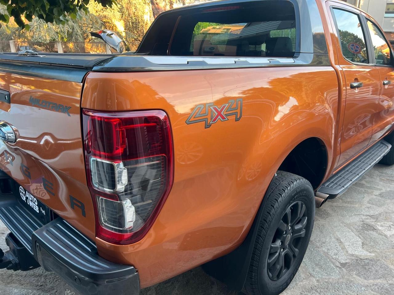 FORD RANGER 2.2 TDCi WILDTRAK PICK UP LUNGO CABINA
