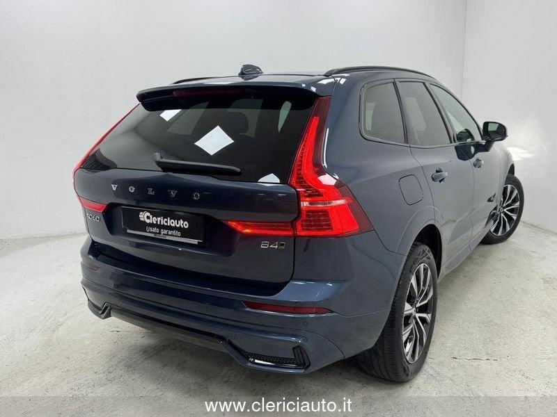 Volvo XC60 B4 (d) AWD automatico Plus Dark