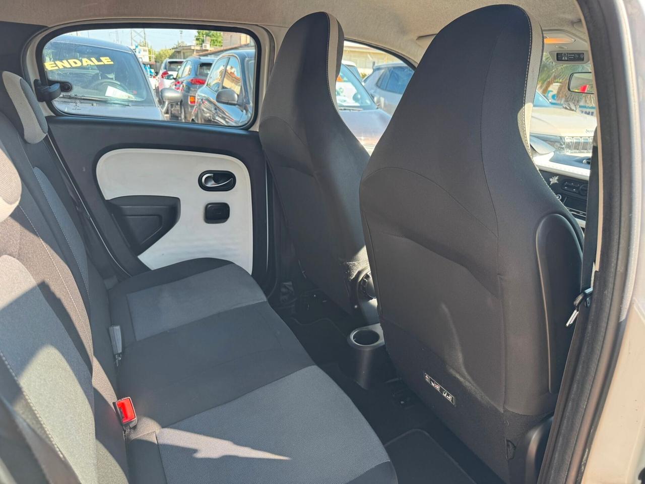 Renault Twingo 1.0 SCe Live OK PER NEOPATENTATO