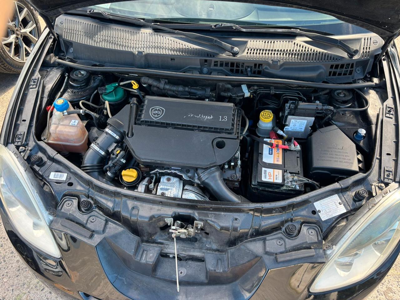Lancia Ypsilon 1.3 MJT 75 CV Unyca