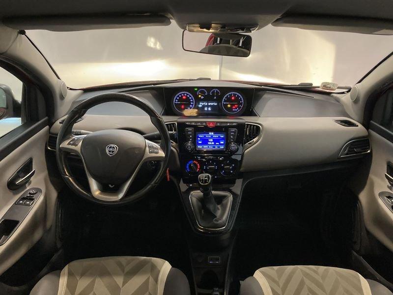 Lancia Ypsilon Ypsilon 1.2 69 CV 5 porte Platinum