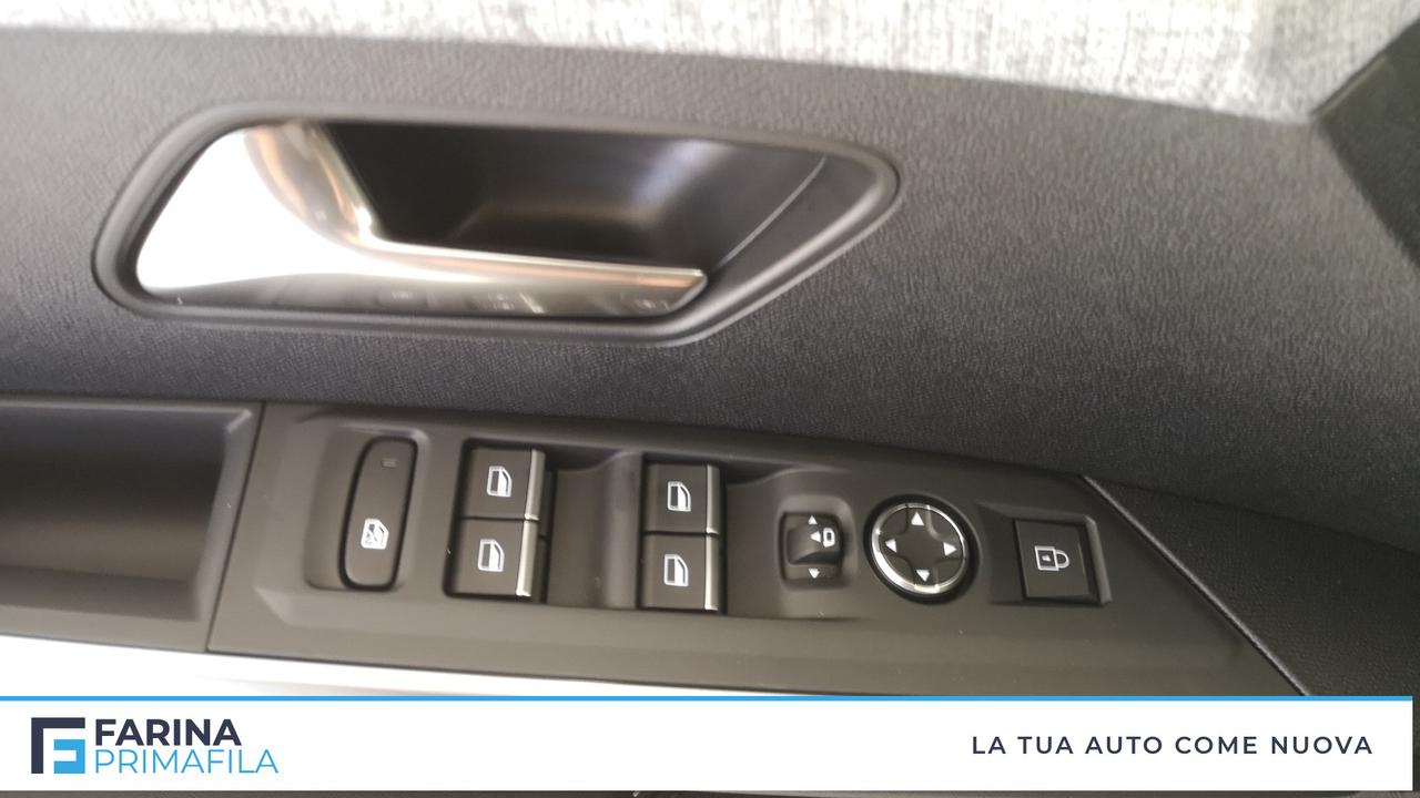 PEUGEOT Nuovo 5008 Hybrid 136 e-DCS6 GT