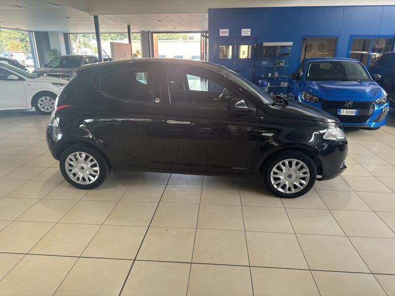 Lancia Ypsilon Ypsilon 1.2 69 CV 5 porte GPL Ecochic Gold NAVI