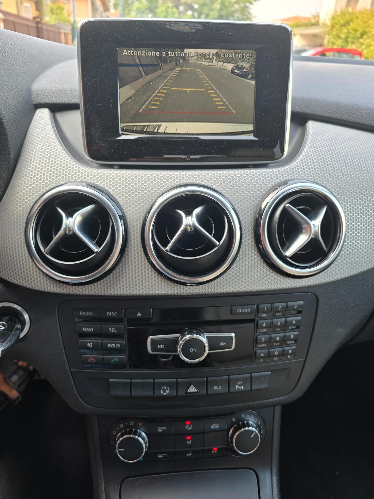 MERCEDES B180 PREMIUM AUTOMATICO