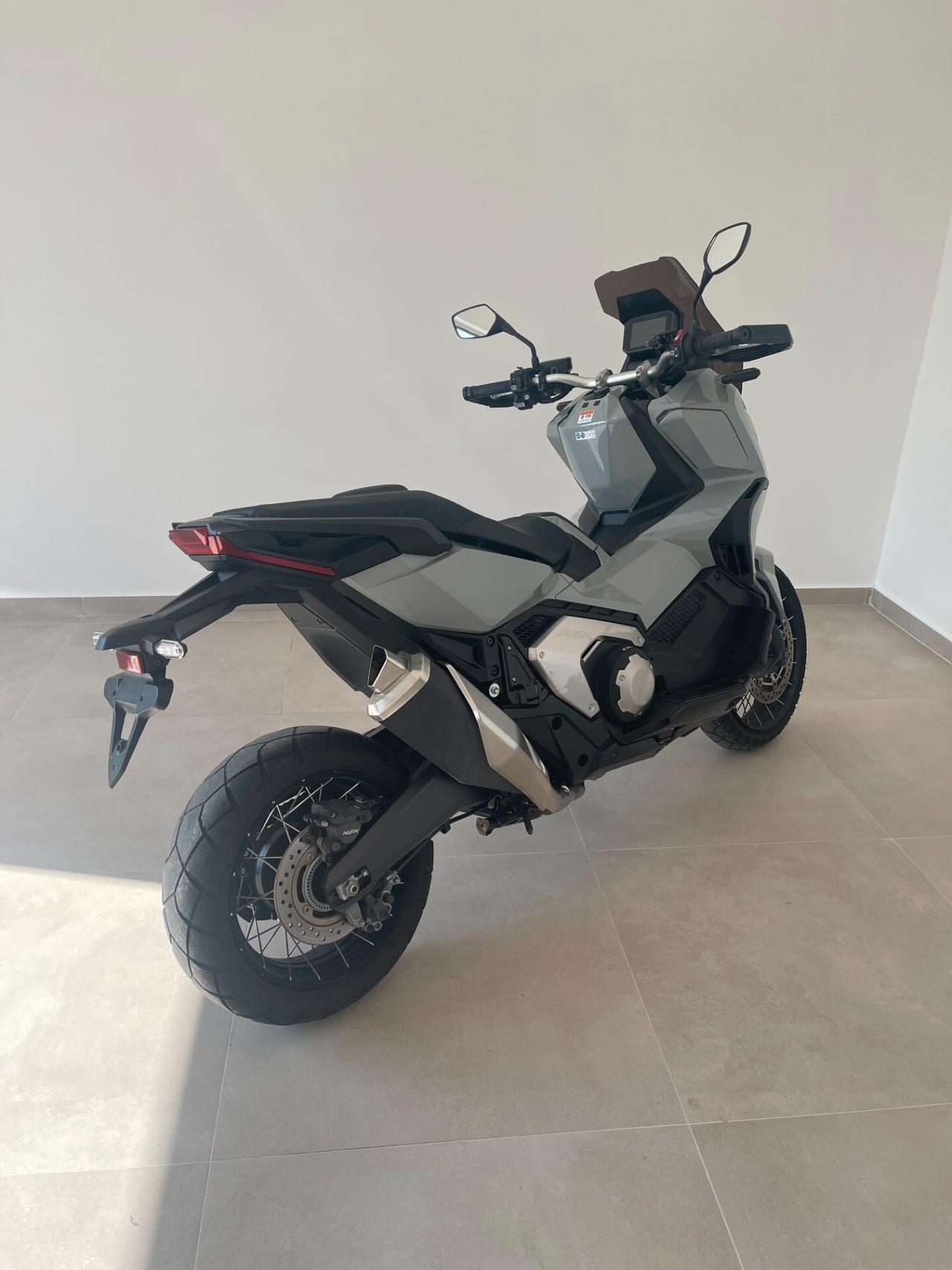 HOND X-ADV 750