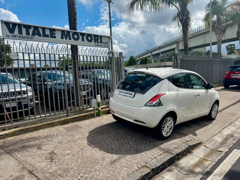 Lancia Ypsilon 1.2 69 CV GPL Ecochic Gold