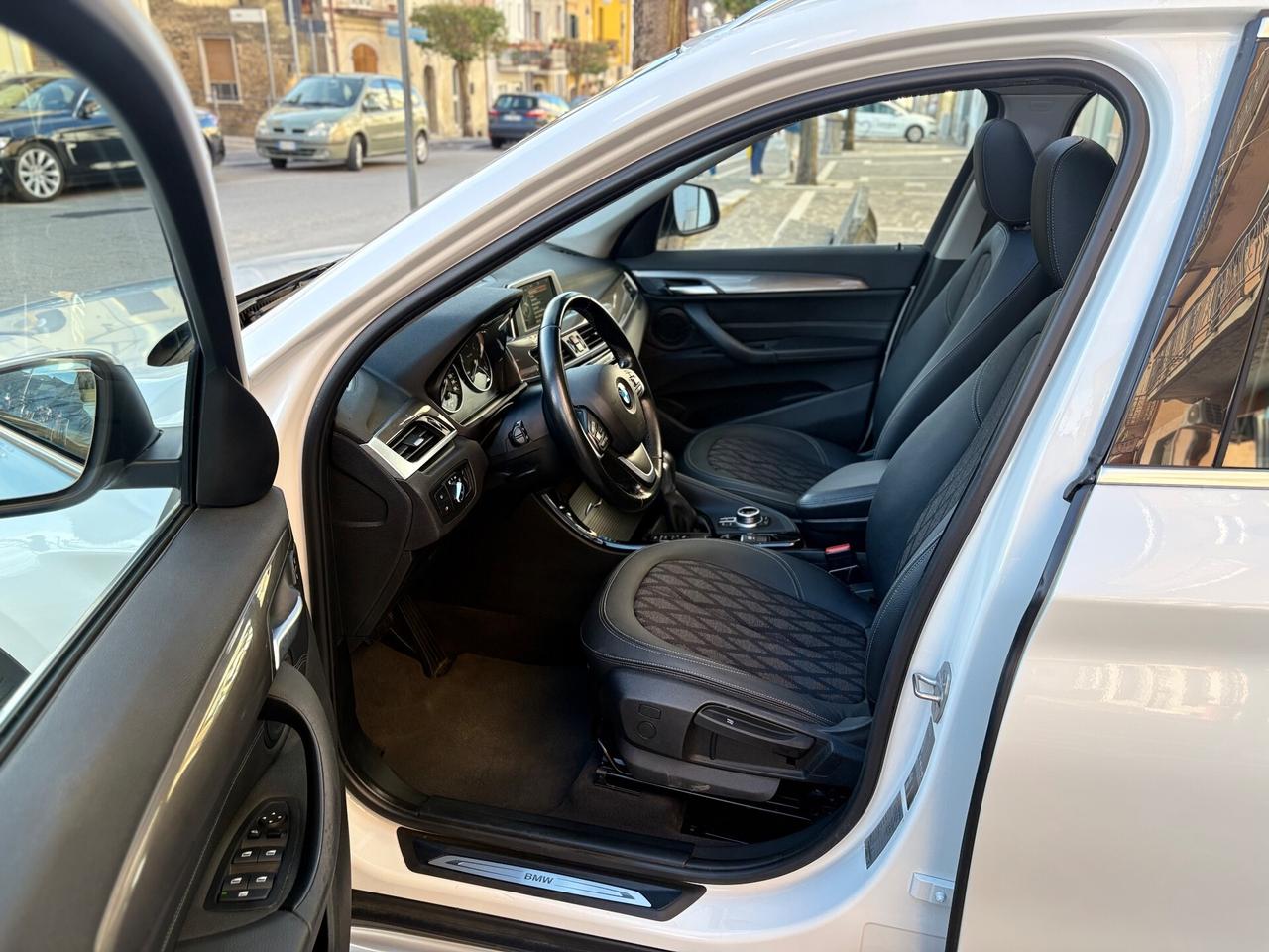 BMW X1 SDrive20d xLine FULL/LED/NAV/TETTO