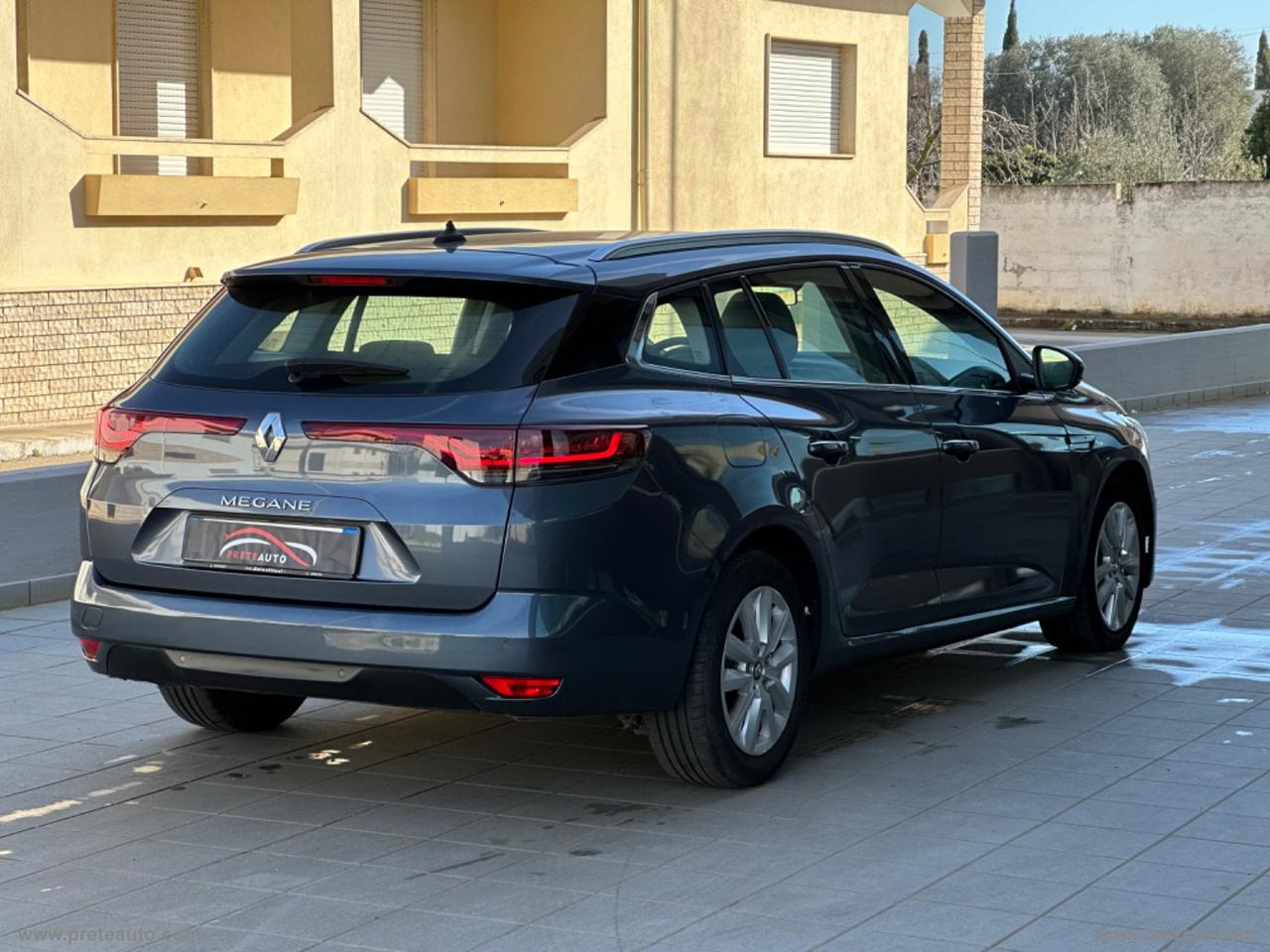 RENAULT Mégane Sporter Blue dCi 115CV EDC Bus.