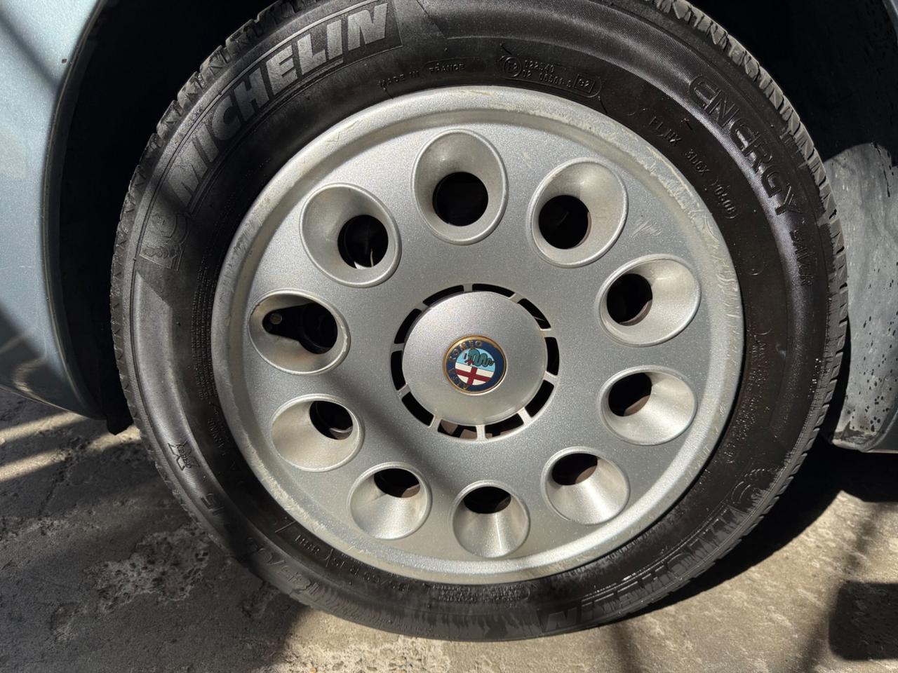 Alfa Romeo 147 1.6i 16V Twin Spark cat 5p. Progression