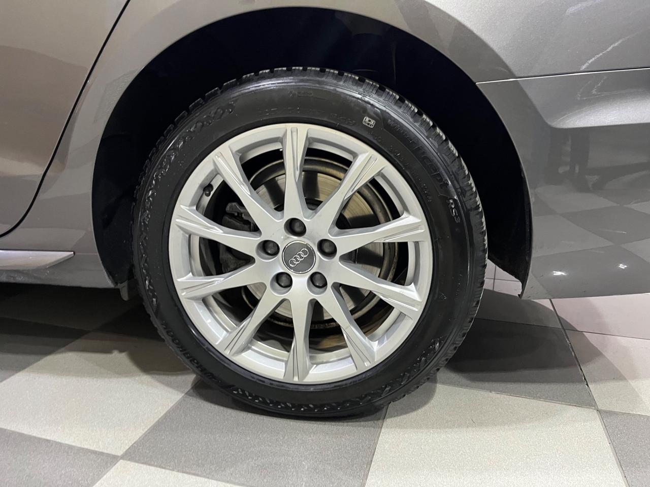 Audi A4 40 TDI S tronic Business