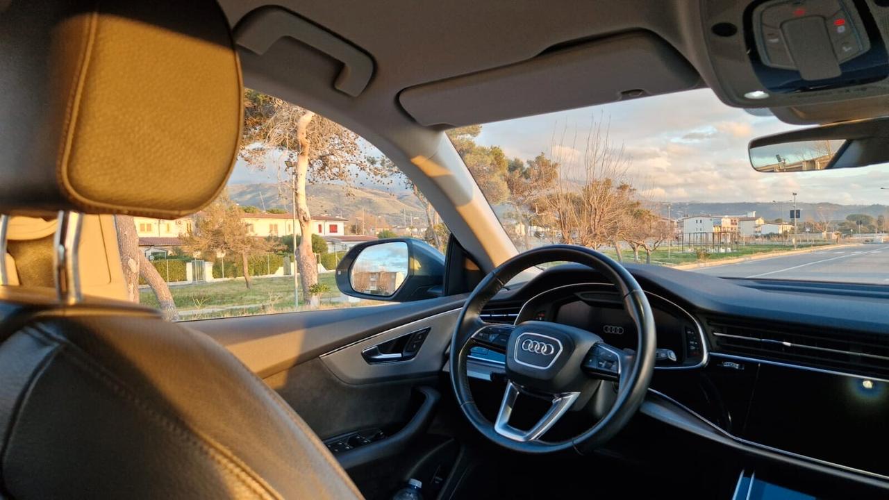 Audi Q8 45 TDI quattro tiptronic Sport