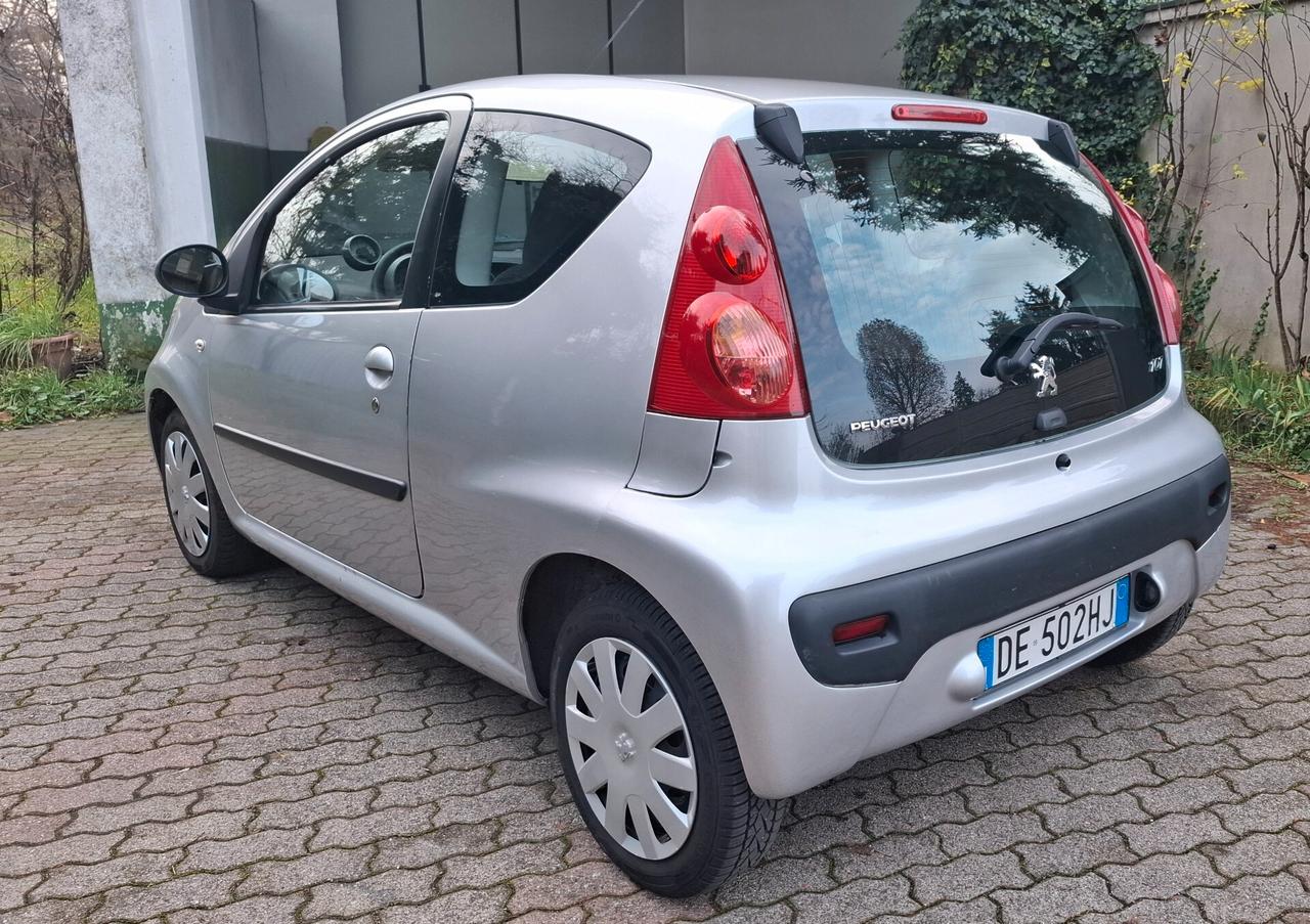 Peugeot 107 1.0 68CV 3p. Plaisir 2Tronic