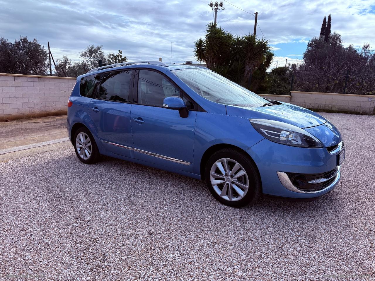 RENAULT Scénic 1.5 dCi 110 CV EDC Bose