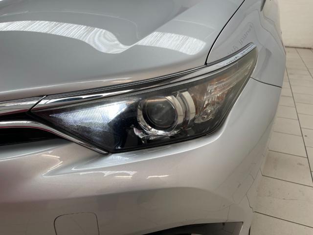 TOYOTA Auris Touring Sports 1.8 Hybrid Business