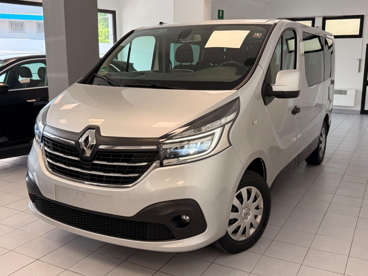 Renault Trafic 2.0 dci 9 Posti + Gancio