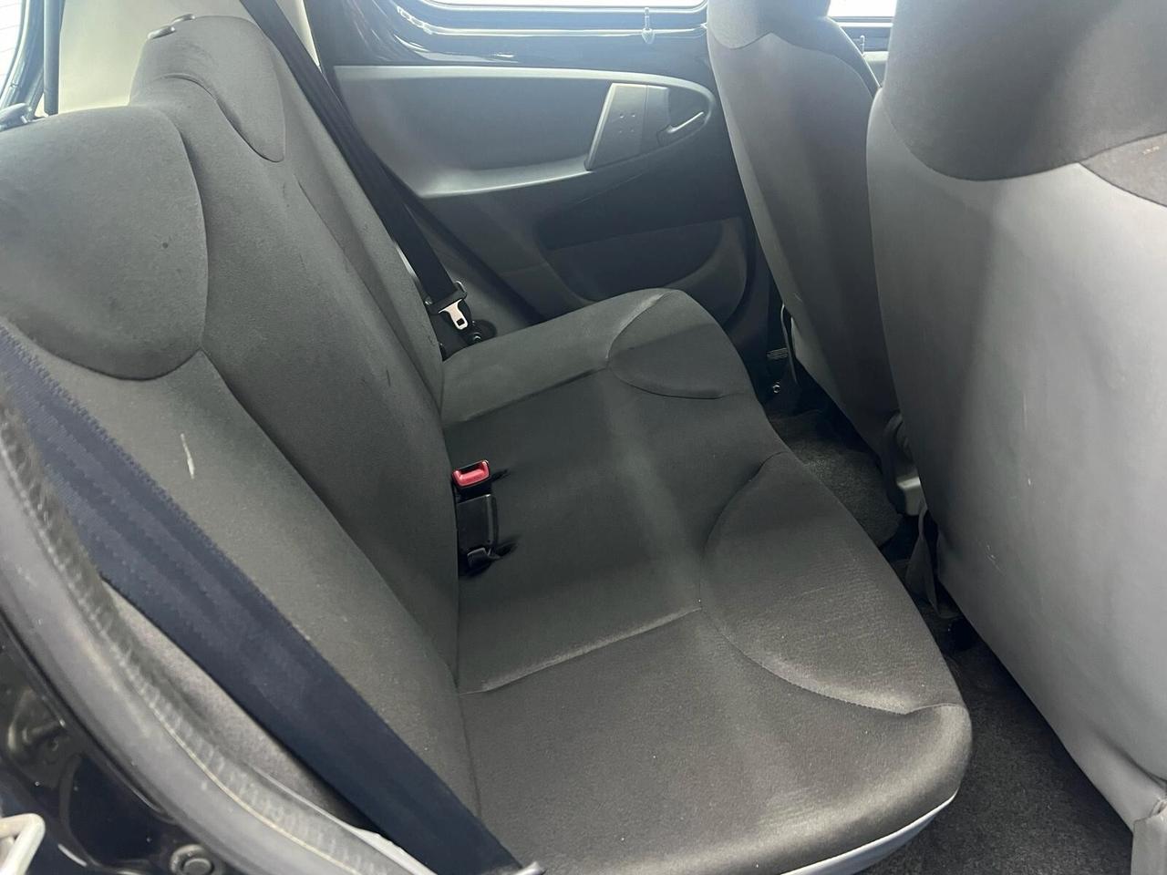 Toyota Aygo 1.0 12V VVT-i 5 porte -OK Neopatentati