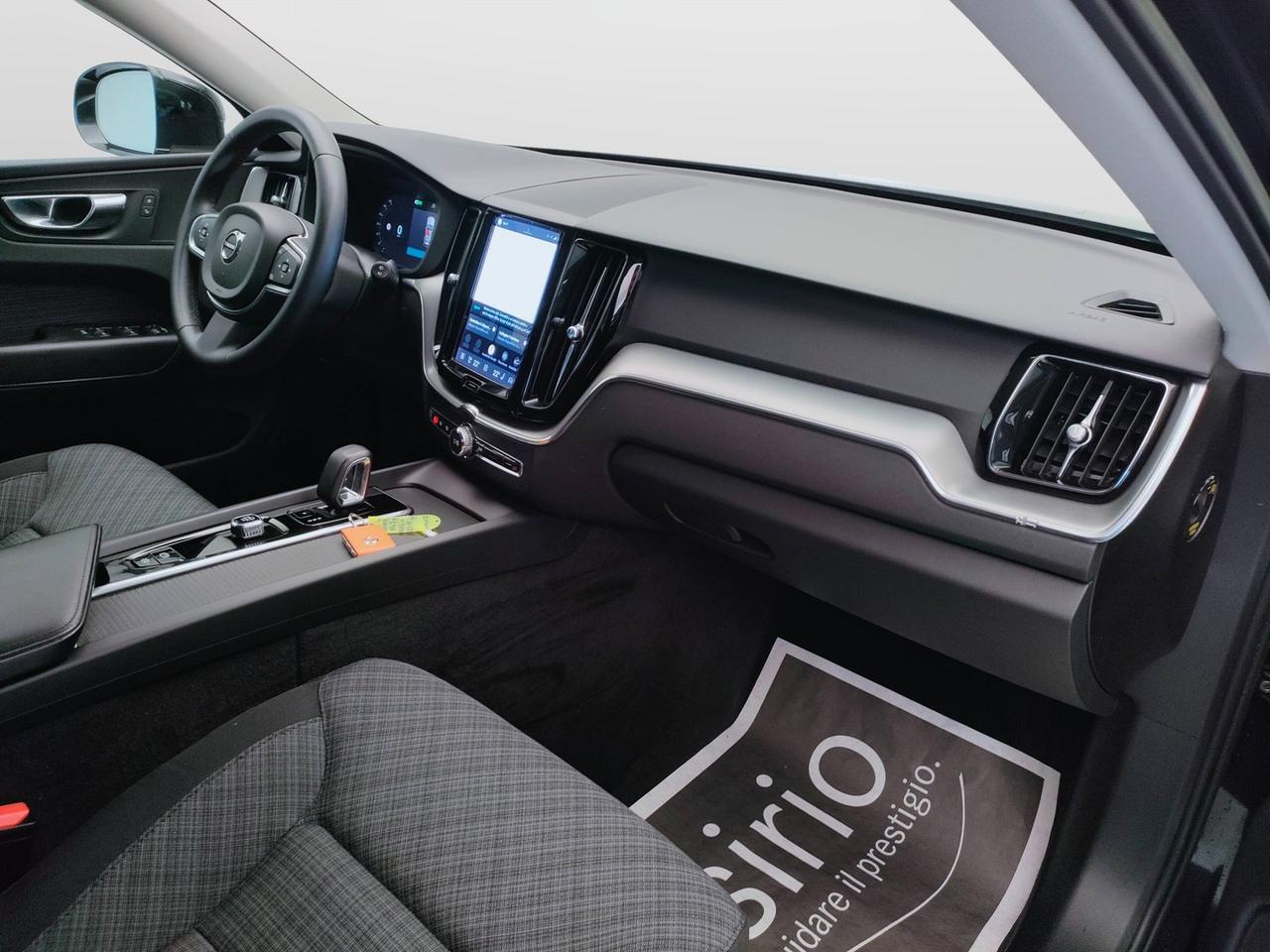VOLVO XC60 II 2022 - XC60 2.0 b4 Core awd auto