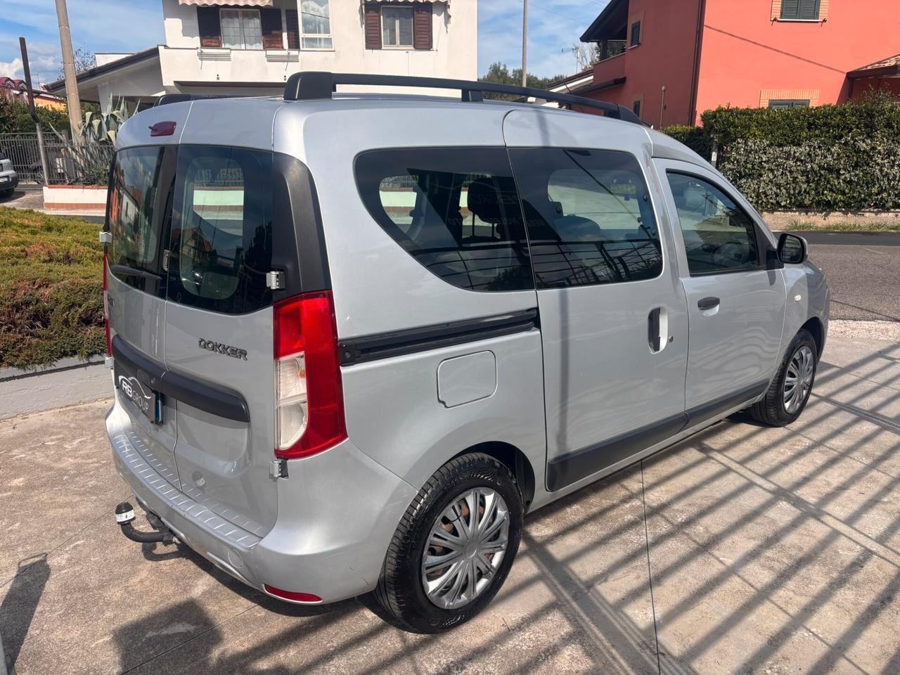 Dacia Dokker 1.6 8V 100CV Start&Stop GPL Lauréate