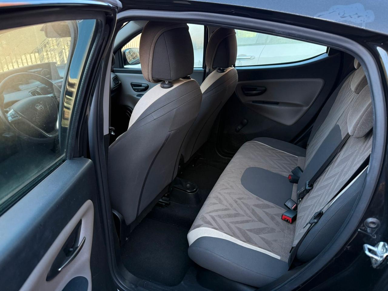 Lancia Ypsilon 1.2 69 CV 5 porte Gold