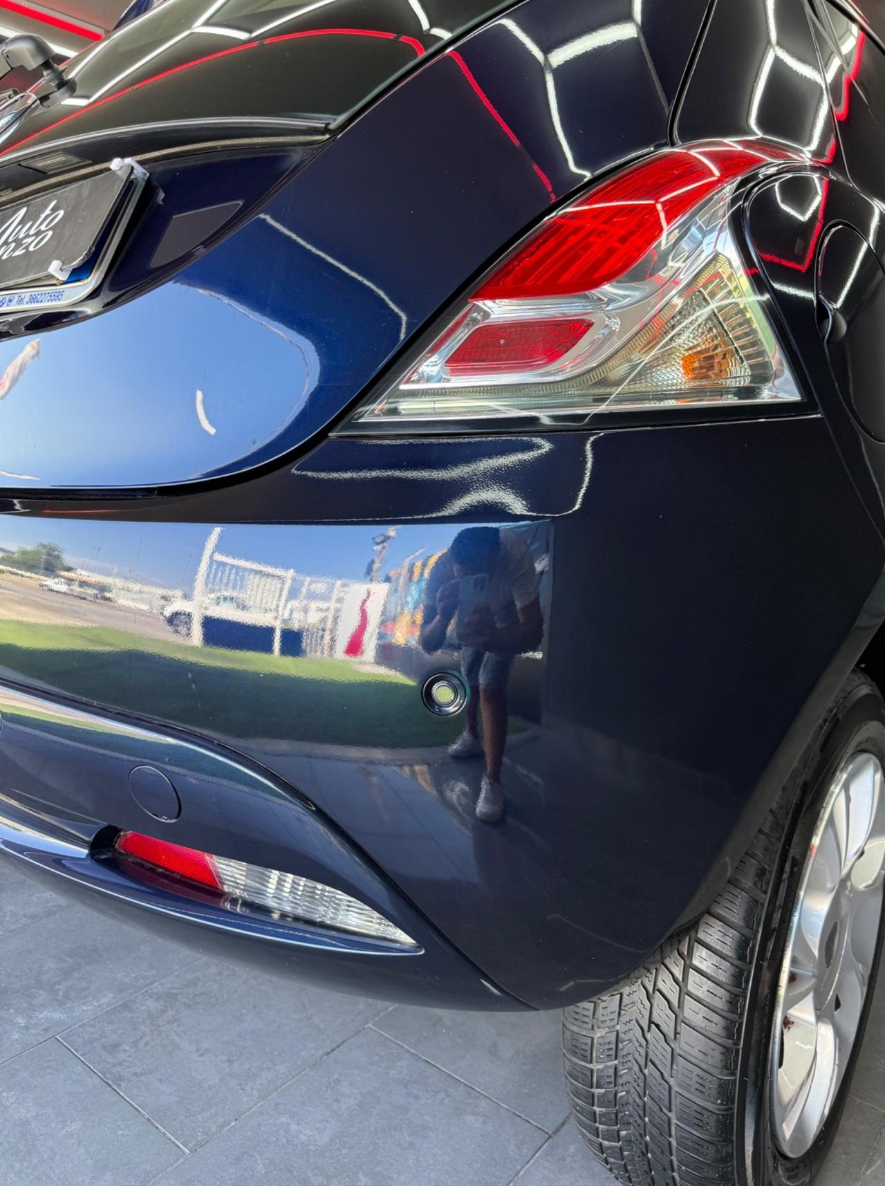 Lancia Ypsilon 0.9 Benz. /Metano Ecochic Platinum 2016