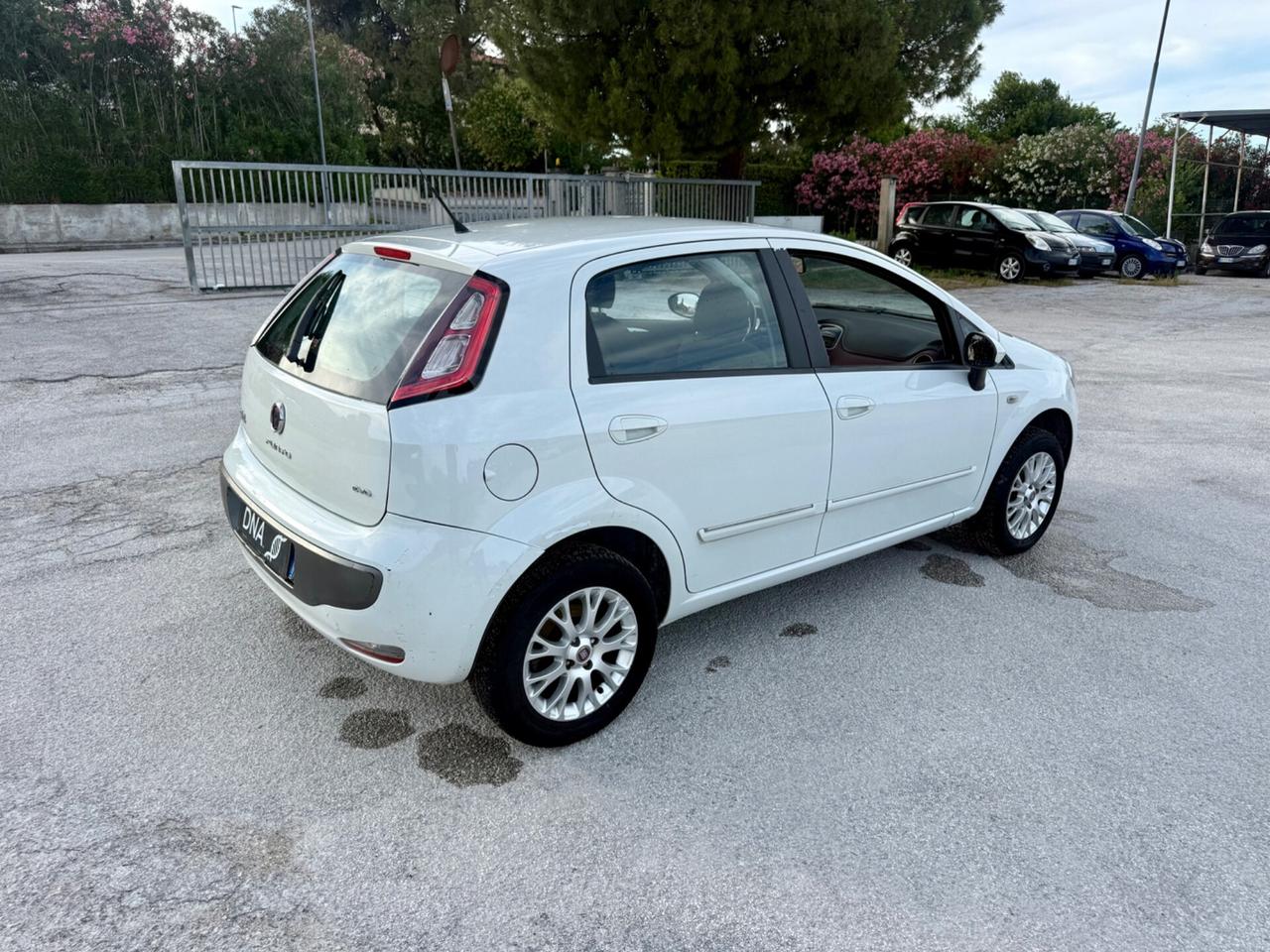 Fiat grande Punto Evo 1.4 Natural Power Neopatentati