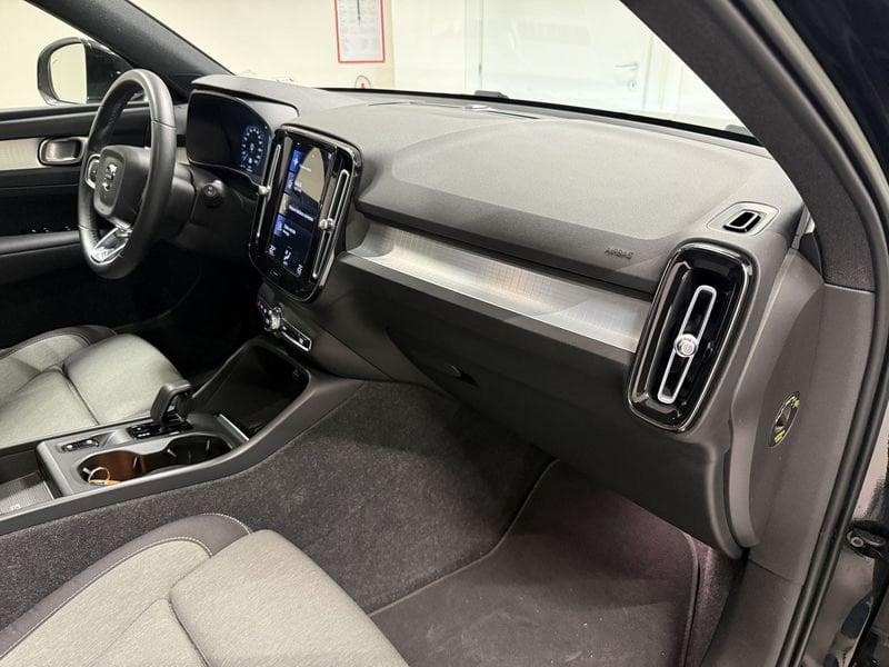 Volvo XC40 Recharge T4 Plug-in Hybrid auto Recharge Core