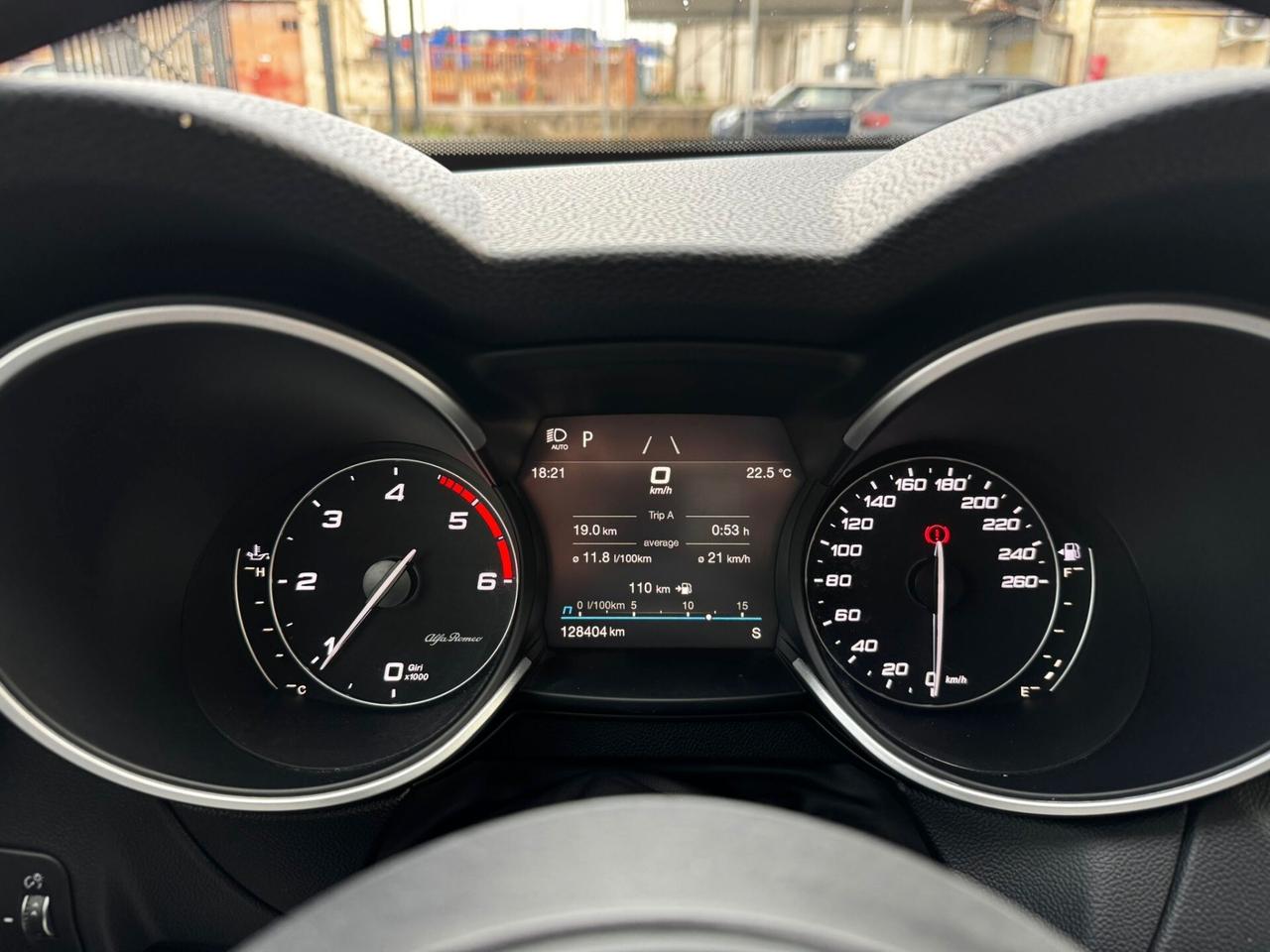 Alfa Romeo Stelvio 2.2 Turbodiesel 160 CV AT8 RWD Super