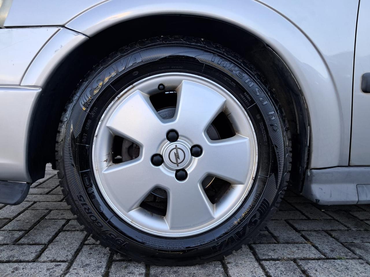 Opel Astra 1.4i 16V cat 5 porte Club